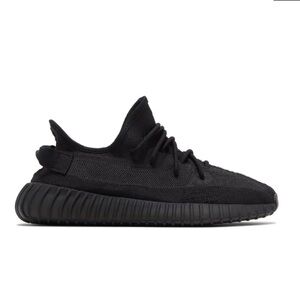 NEW Adidas Yeezy Boost 350 V2 Onyx Sneakers in a Box